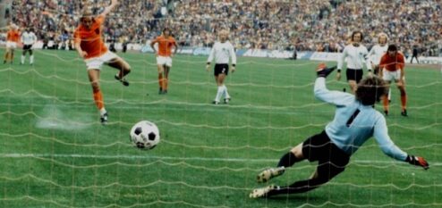 Il rigore di Neeskens al primo minuto della finale del Mondiale 1974